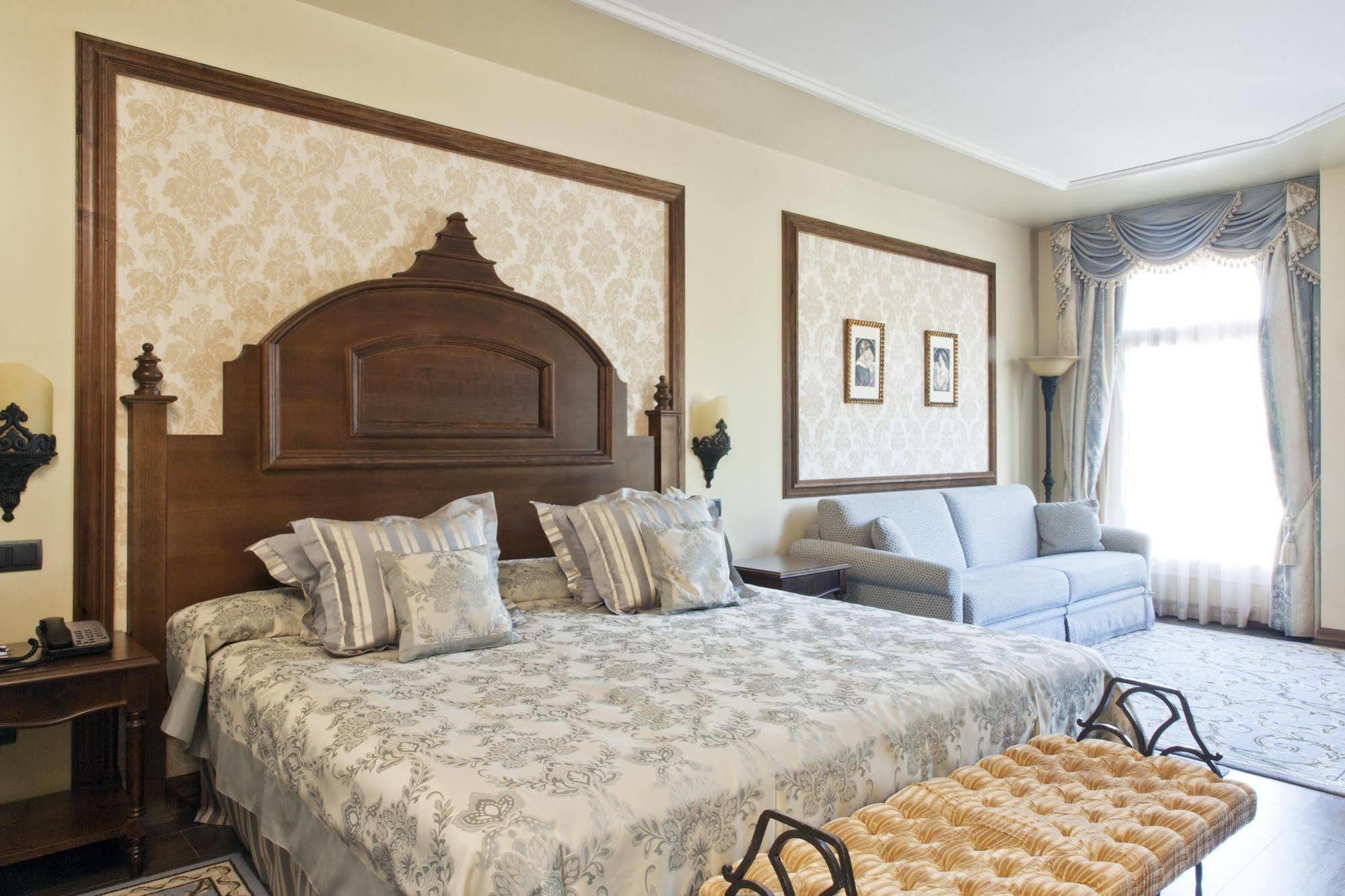 Portaventura Hotel Lucy'S Mansion - Includes Unlimited Access & Express Wristband To Portaventura Park & Ferrari Land Salou Eksteriør bilde