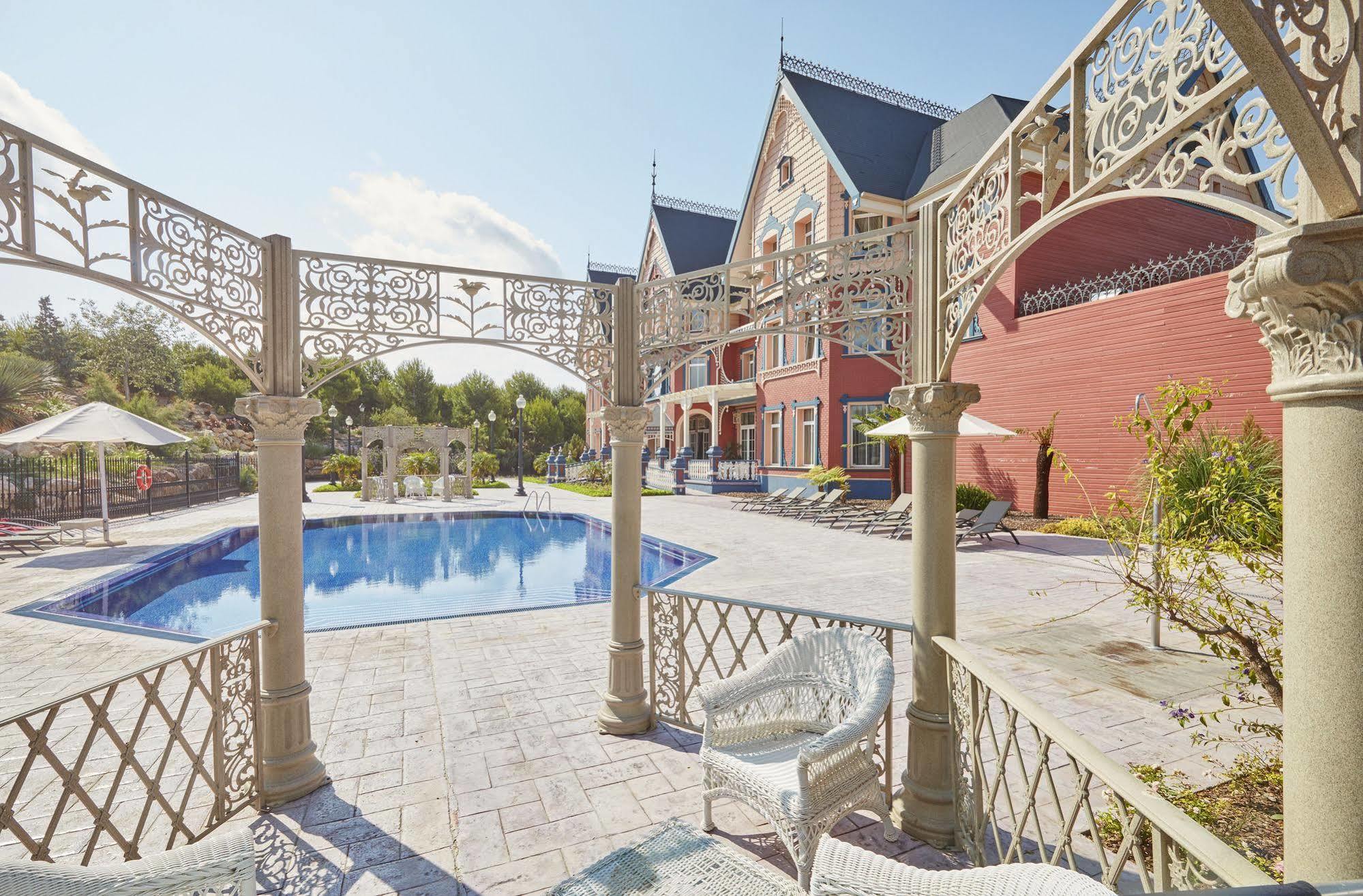 Portaventura Hotel Lucy'S Mansion - Includes Unlimited Access & Express Wristband To Portaventura Park & Ferrari Land Salou Eksteriør bilde
